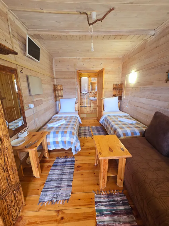 Уютная комната с собственным душем и туалетом