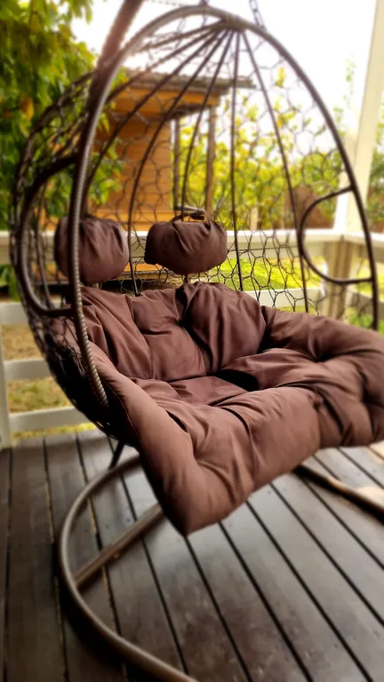 Домик и фруктовый сад