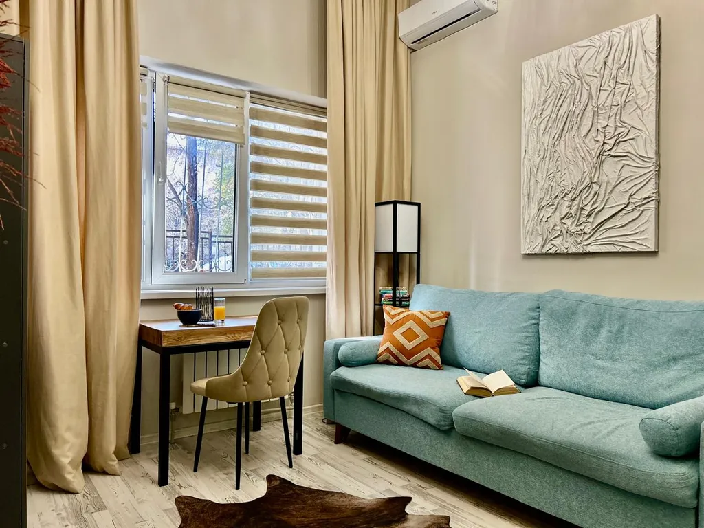 Квартира Студия в стиле Loft в двух уровнях в центре города — Алматы