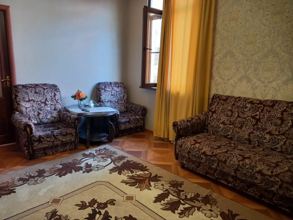 Коттедж 3-комнатный Дом — Сухум