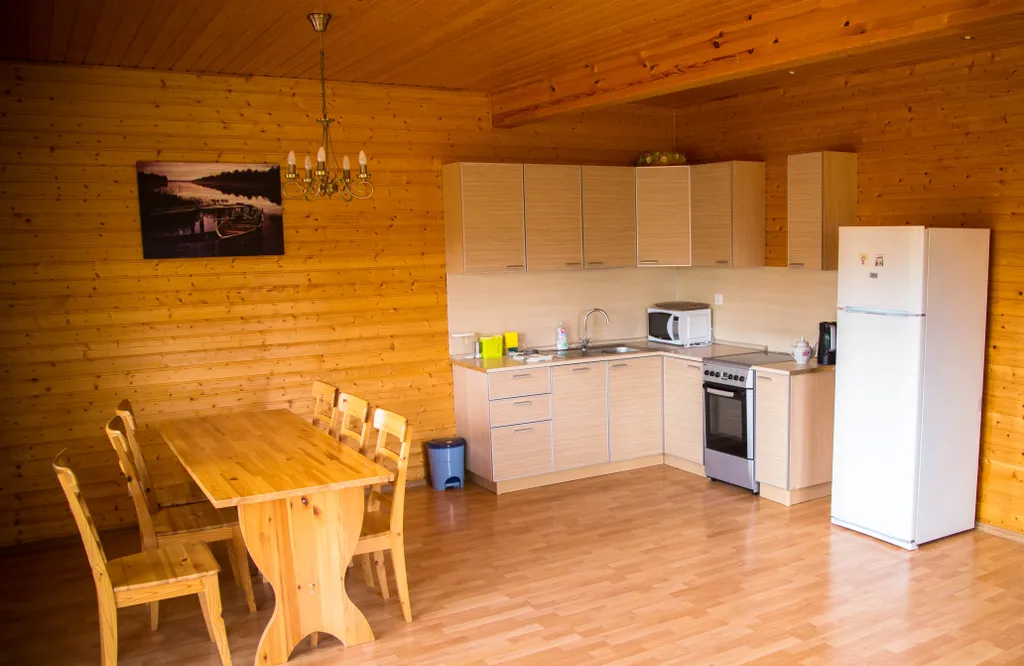 Коттедж Коттедж 4 спальни на берегу реки — Лодейное Поле