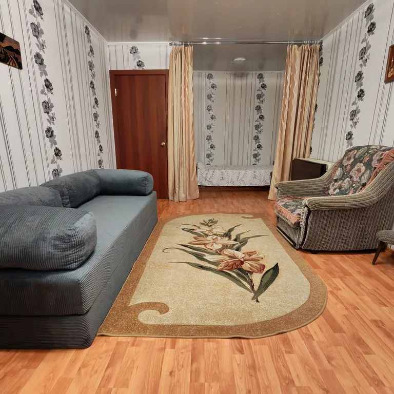 Квартира Бюджетная квартира "Дёшево и СерДЕЧНО". — Кировск