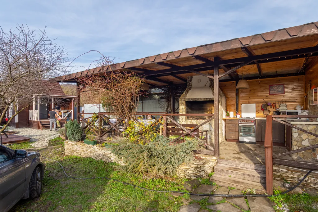 Уютный дом с видом на горы