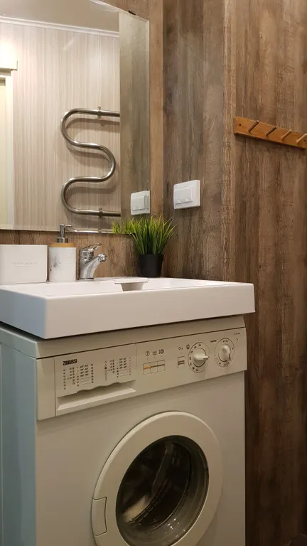 Светлая квартира в тихом месте недалеко от центра