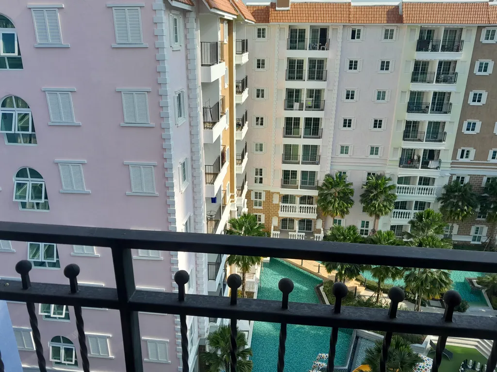 Квартира в элитном доме с бассейном