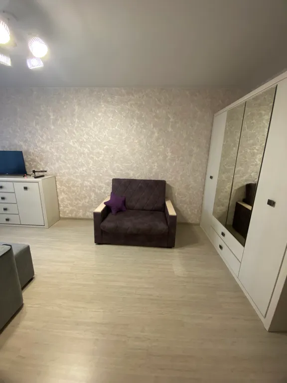 Чистая, светлая квартира в центре поселка