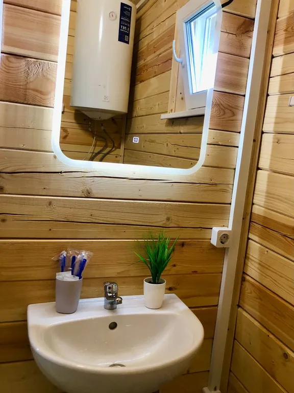 Уютный деревянный загородный дом в живописном селе