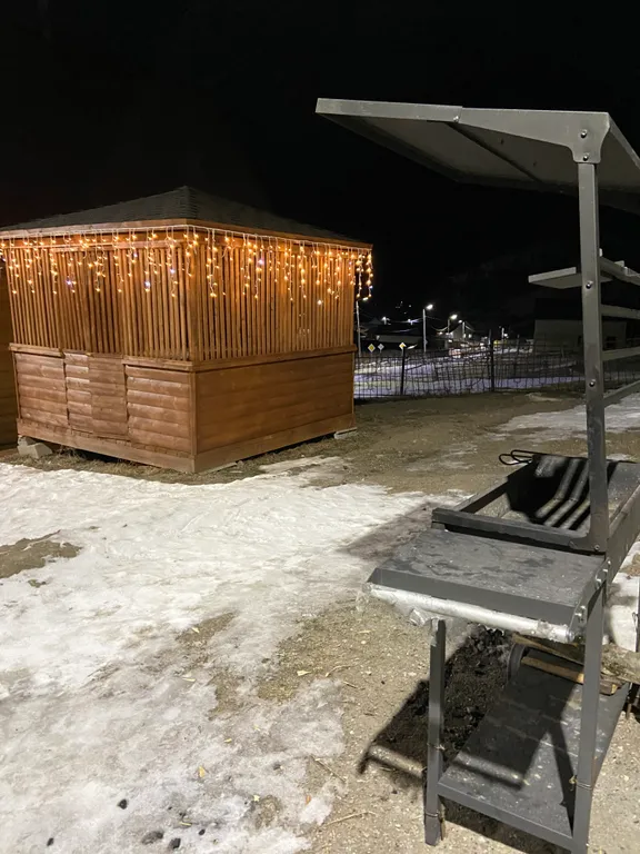 Уютный дом с детской площадкой