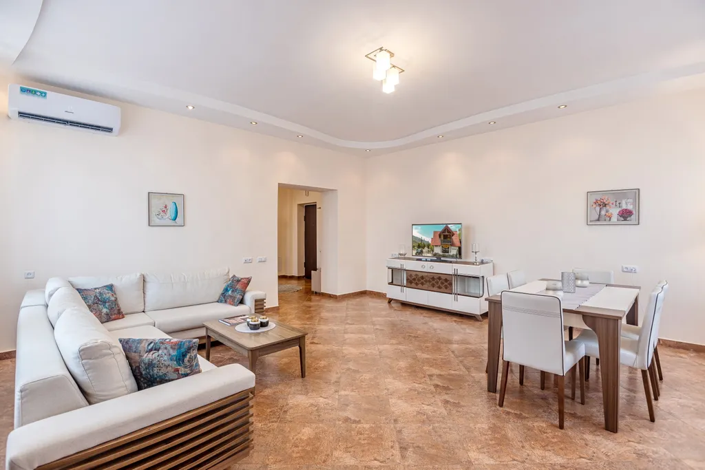 Квартира в центре города с видом на Арарат