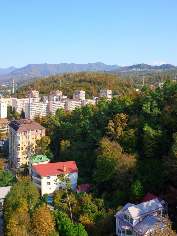 Современная, новая квартира с видом на горы