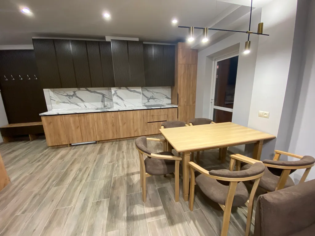 Апартаменты в центре Домбая в новостройке, 150 метров от канатной дороги