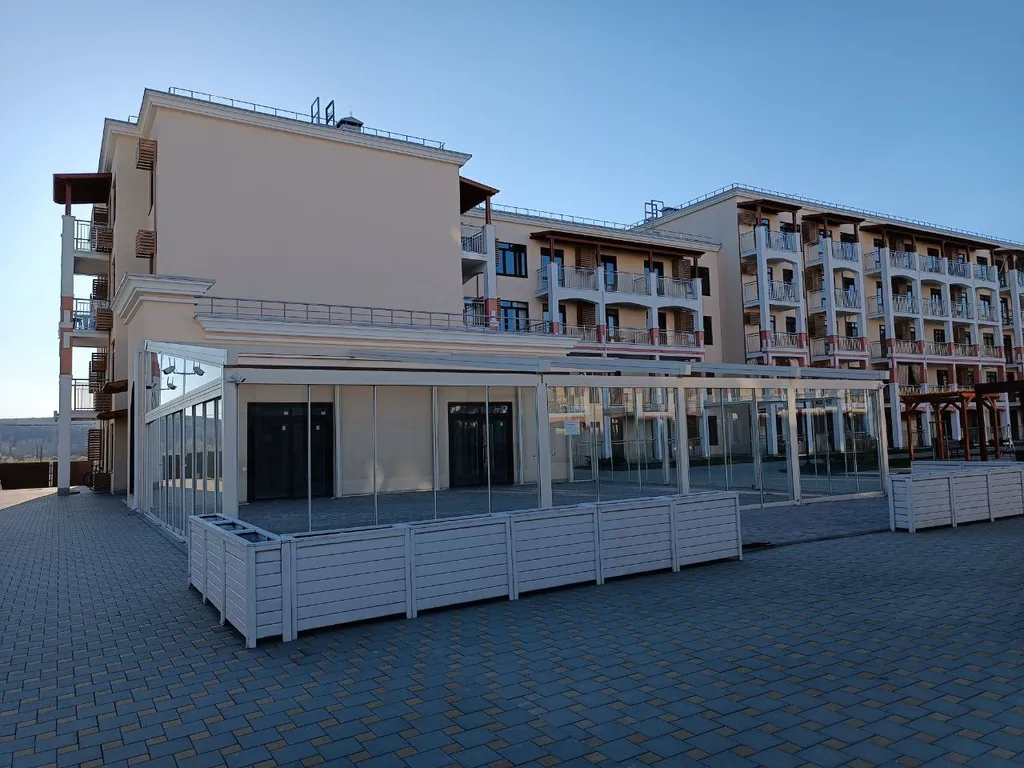 Уютная квартира в ЖК Holiday house возле озера и кипарисов