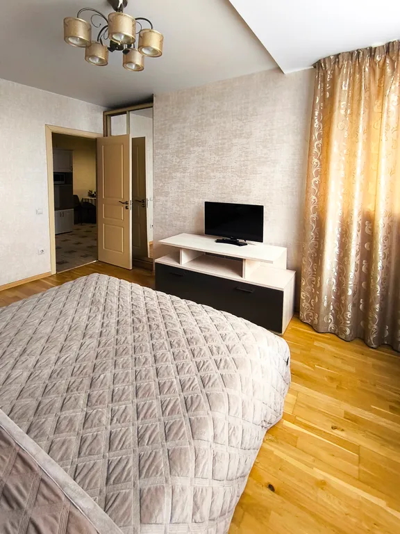 Двухкомнатная квартира с большой кухней