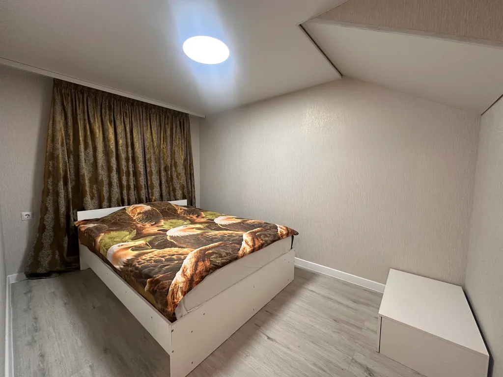 4-комнатная Квартира