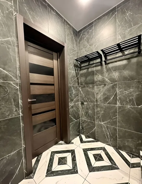 Шале Коттедж Шерегеш стиле a-frаме с террасой в хвойном лесу