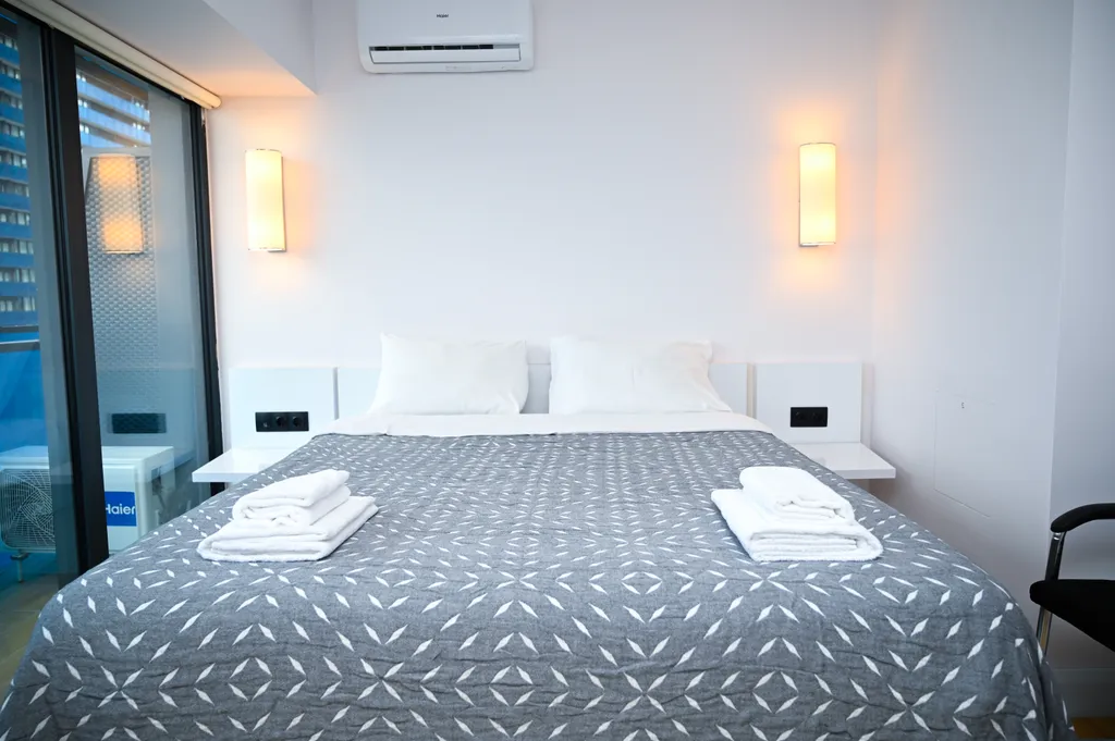 Большая 2+1 с шикарным видом на море и набережную, 22 этаж