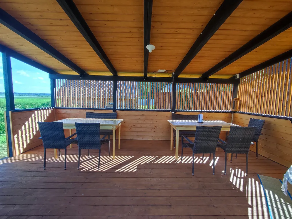 Коттедж на берегу озера