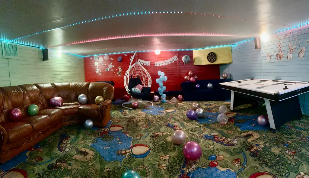 Дом с бассейном