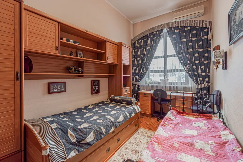 6-комнатный Дом