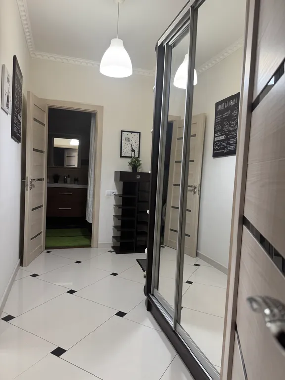 Рады видеть вас в нашей уютной , светлой квартире в Изумрудных Холмах