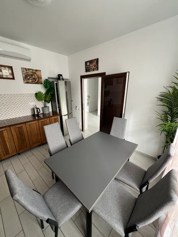 6-комнатный Дом