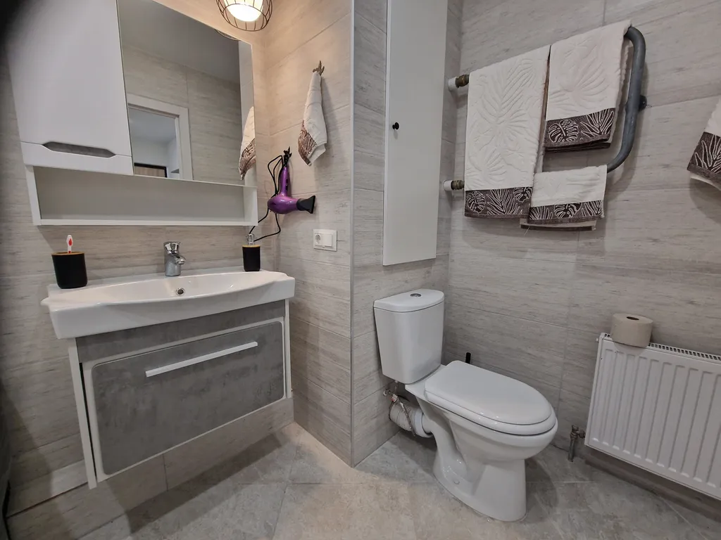 Медцентр. ТЦ Трио, Грин, спа-центра Южный. Новая квартира на 6 гостей