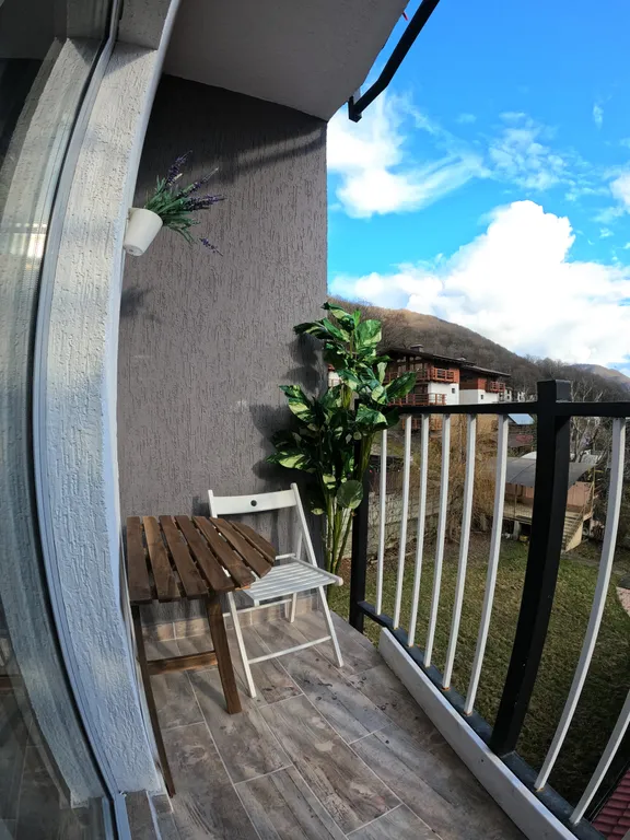 Студия с видом на горы