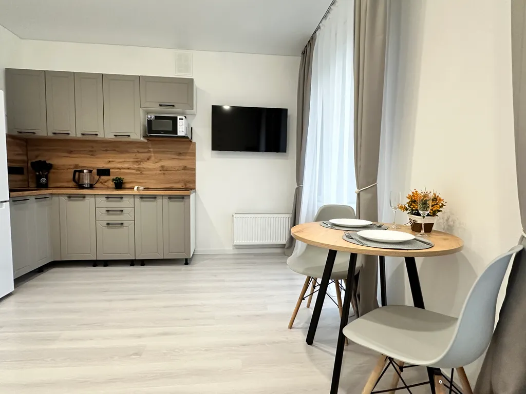 Уютная квартира в центре города, с красивым видом на озеро и двор