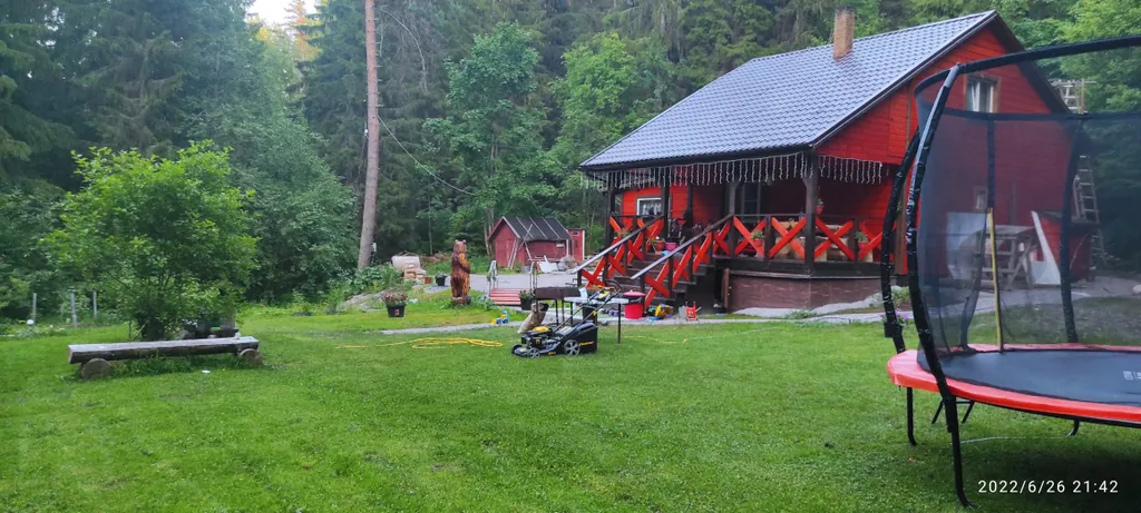 Домик на поляне