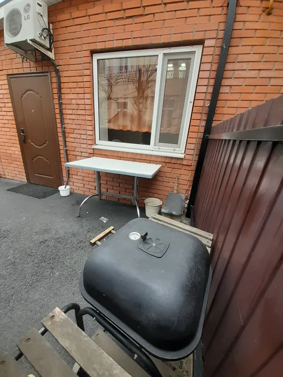 Коттедж Дом в Историческом центре с двором и въездом для автомобиля — Таганрог