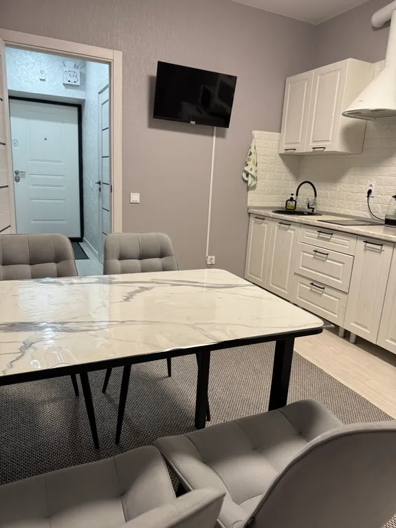 Уютная новая квартира в тихом спальном районе