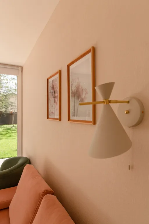 Коттедж Коттедж с панорамными окнами и террасой на крыше — Разметелево