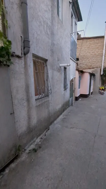 Уютный дом в старом городе