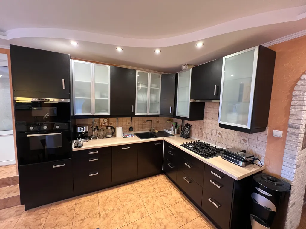 Уютный большой коттедж в живописном, тихом месте рядом с городом