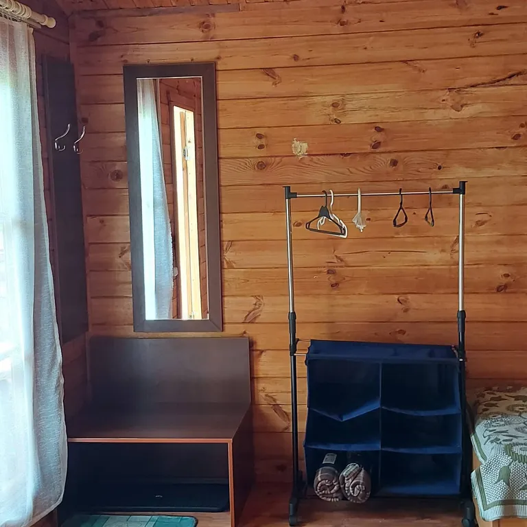 Дом в деревне на берегу реки для спокойного отдыха