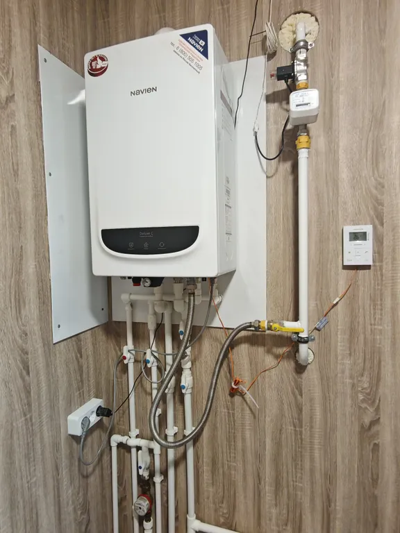 Домик в предгорье горы "50 лет"