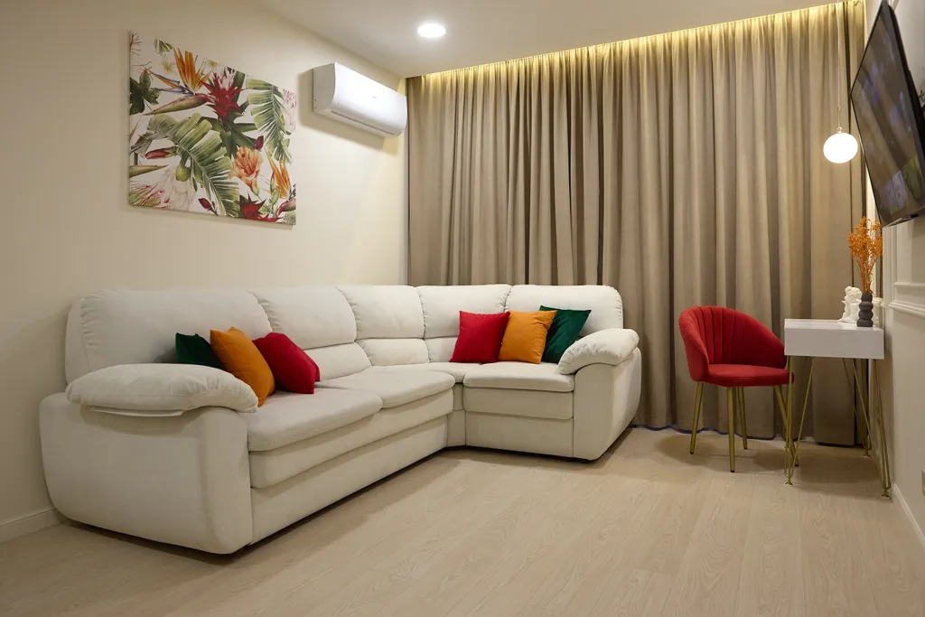 Апартаменты в центре с красивым видом из окна, рядом метро и Кремль