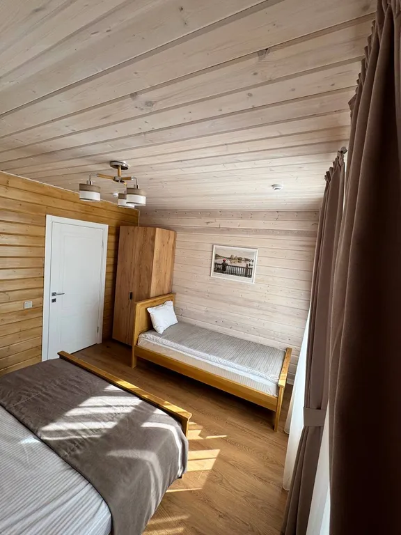 Дом в лесу с баней и видом на Волгу