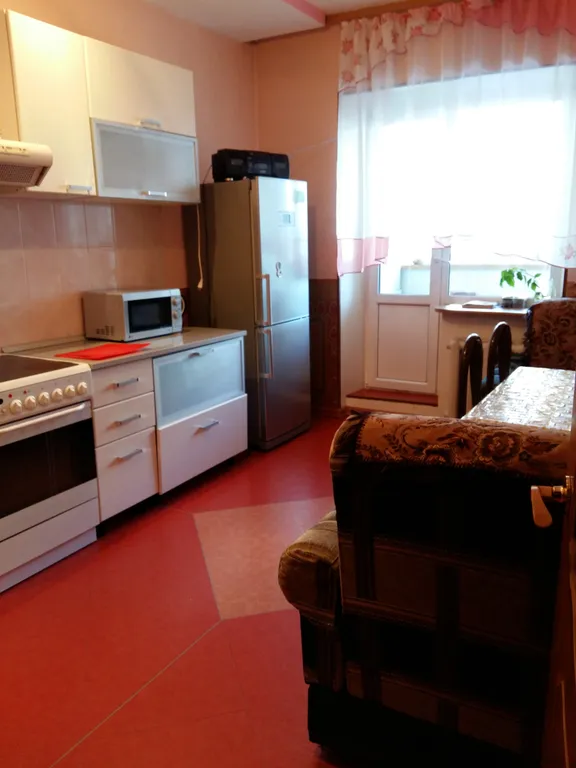 Двухкомнатная квартира класса люкс с балконом в центре города