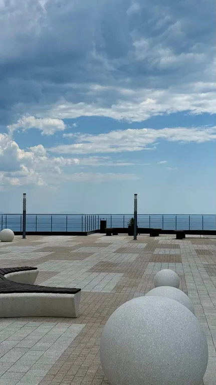 Апартамент с видом на горы и море