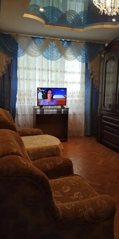 Уютная квартира в спальном районе города с большой детской площадкой — аренда посуточно в Алушта