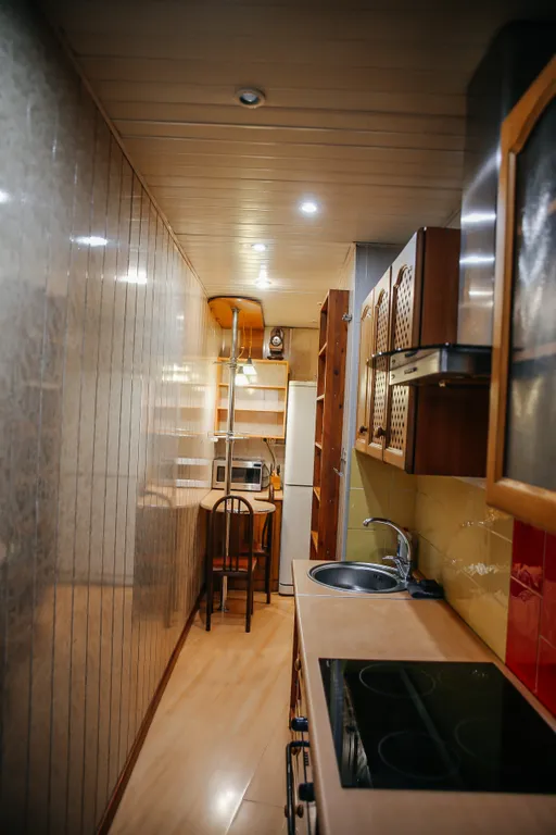 Двухкомнатная квартира рядом с жд станцией