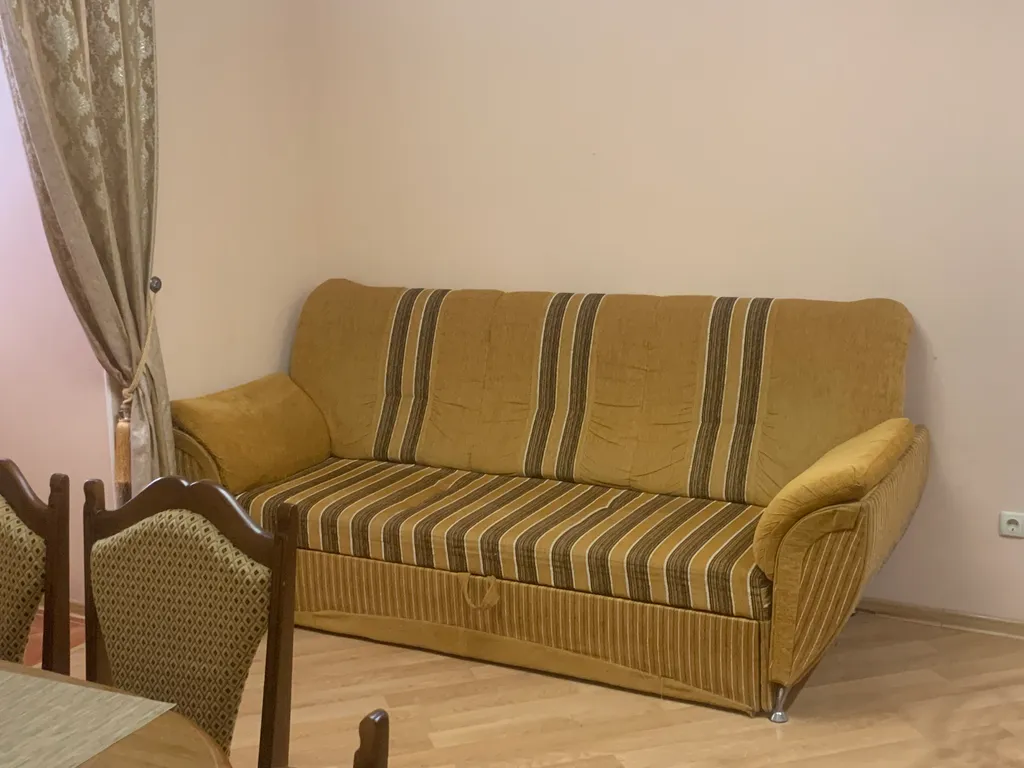 Уютная двухкомнатная квартира со своим закрытым двориком