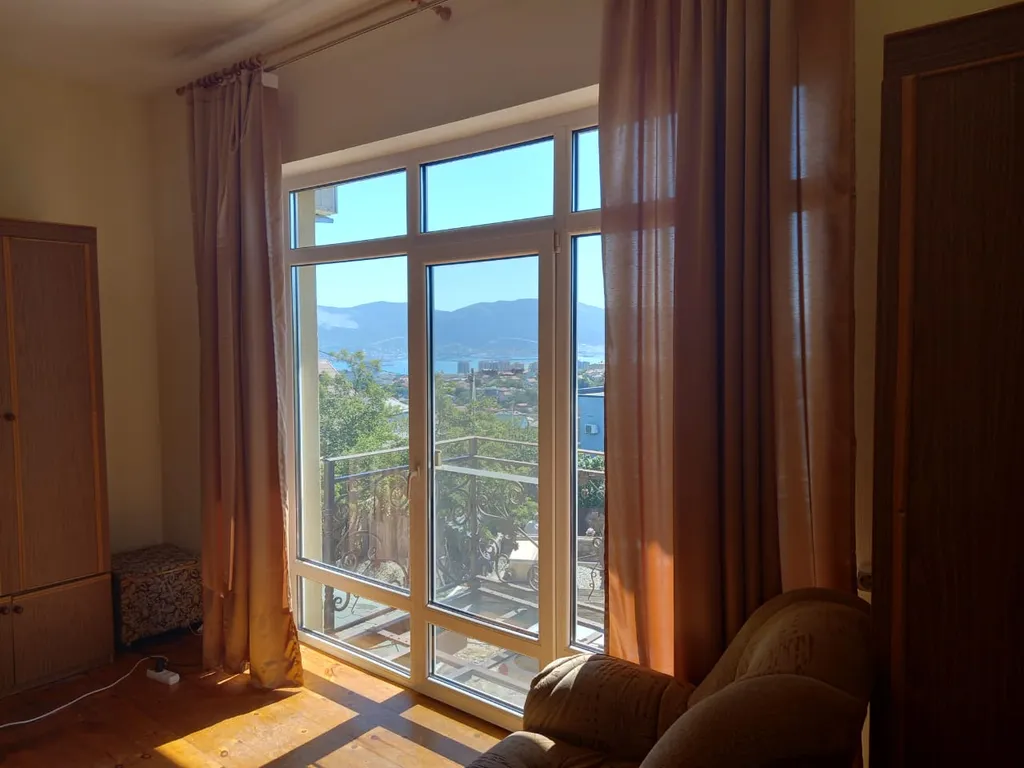 Уютный дом с прекрасным видом в тихом районе