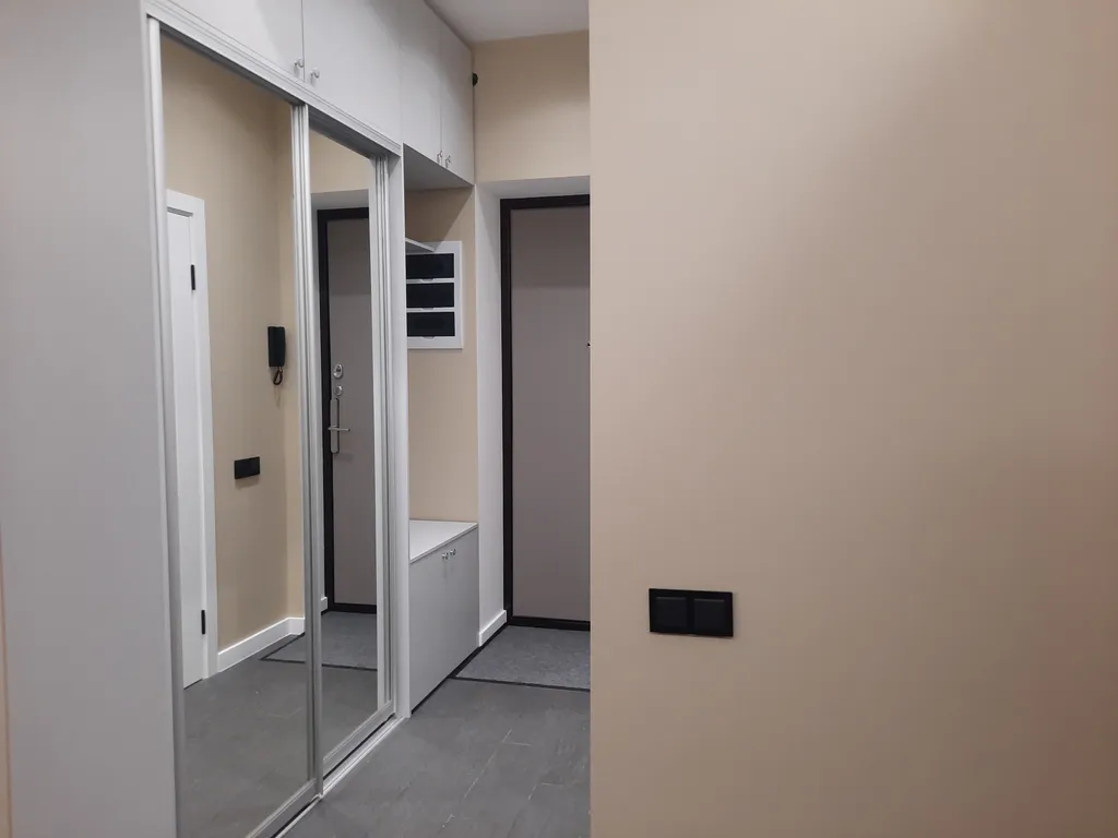 Sutki Rent у моста Александра Невского