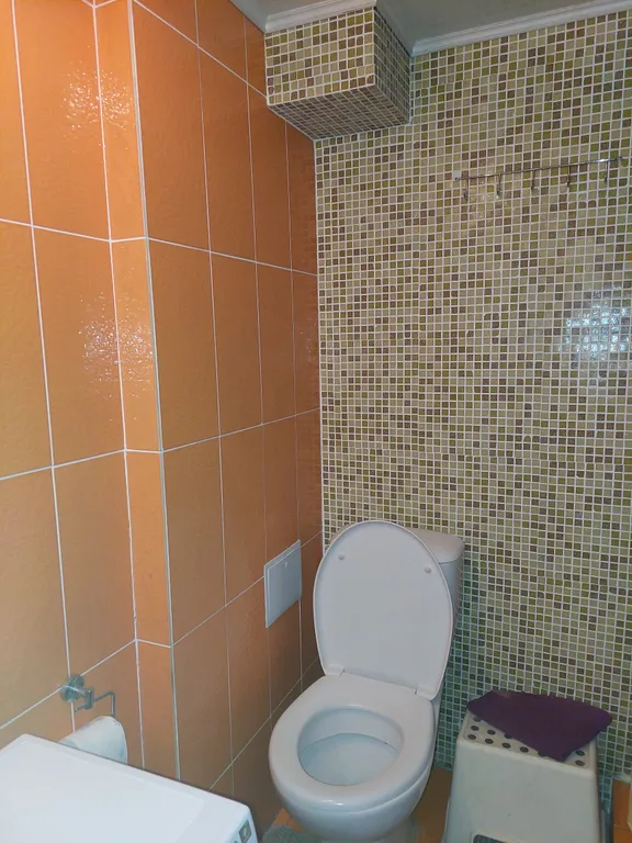 Уютный дом на берегу реки