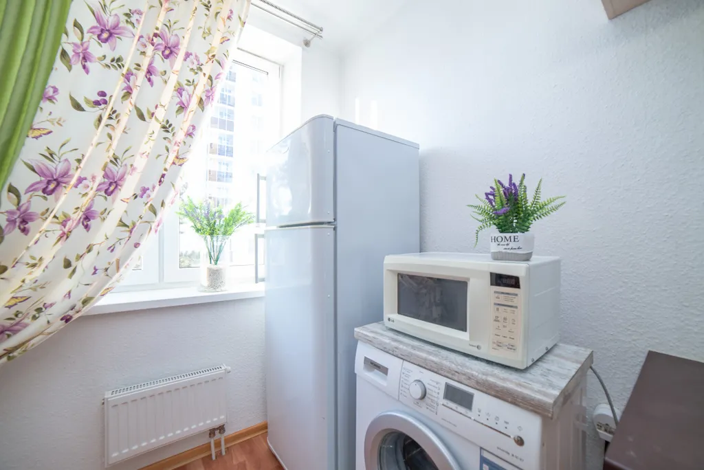 Студия с балконом на Анатолия Муранова 12 для двоих