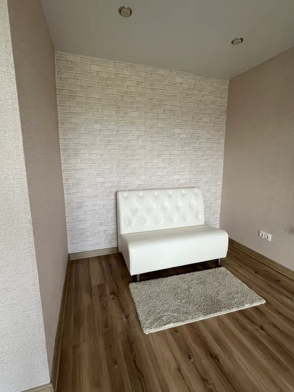 Однокомнатная квартира в тихом посёлке в 30 км от областной столицы