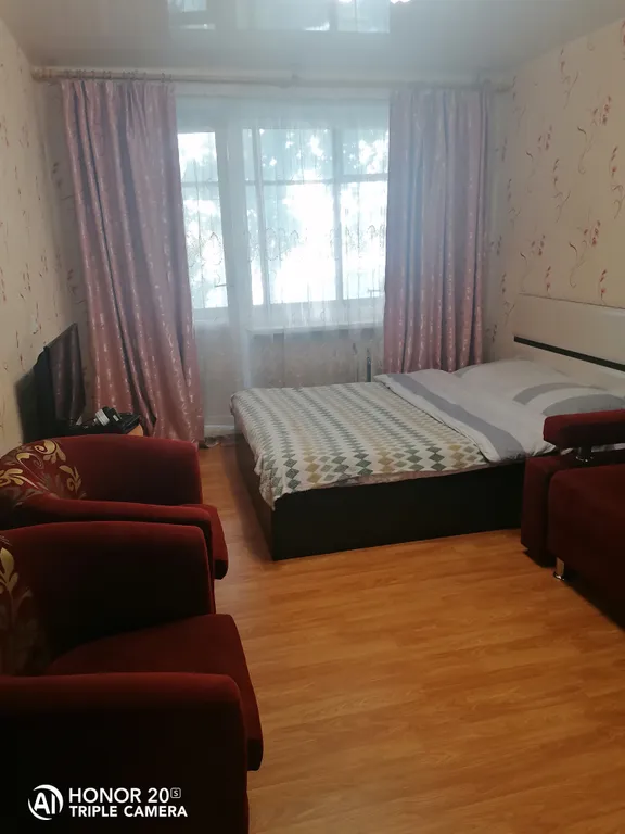 Уютная однокомнатная квартира в центре города Кирова — аренда посуточно в Киров