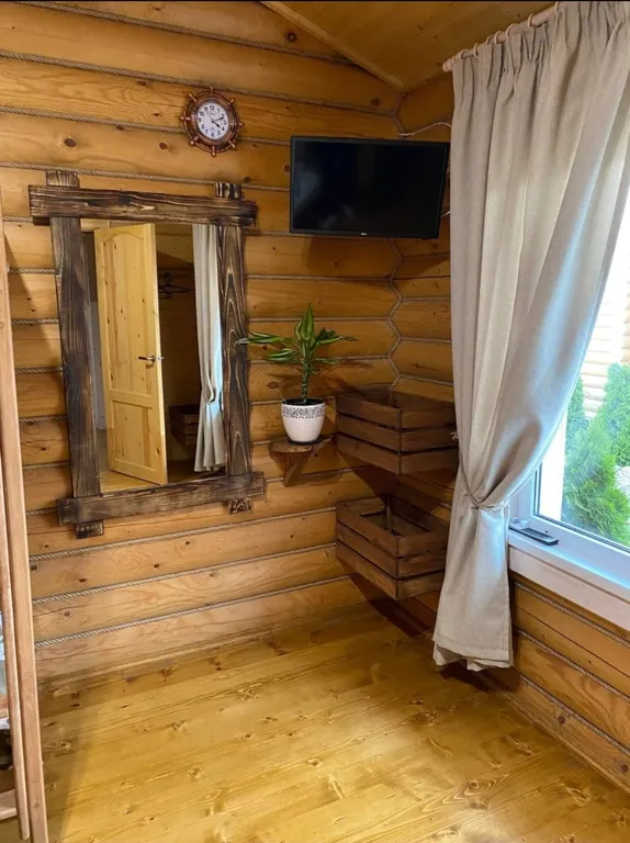 Коттедж Уютный Малый домик отдельный с террасой — Кучугуры